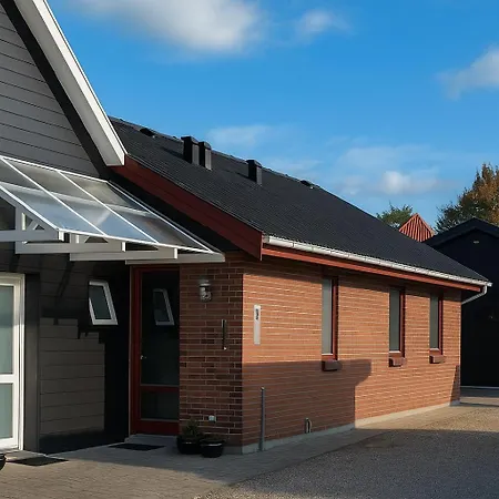 Havhuset I - I Byen, Ved Stranden * Øster Hurup