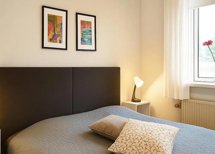 Havhuset I - I Byen, Ved Stranden *